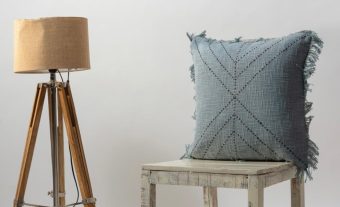כרית LINEN HOURGLASS – תמונה 2